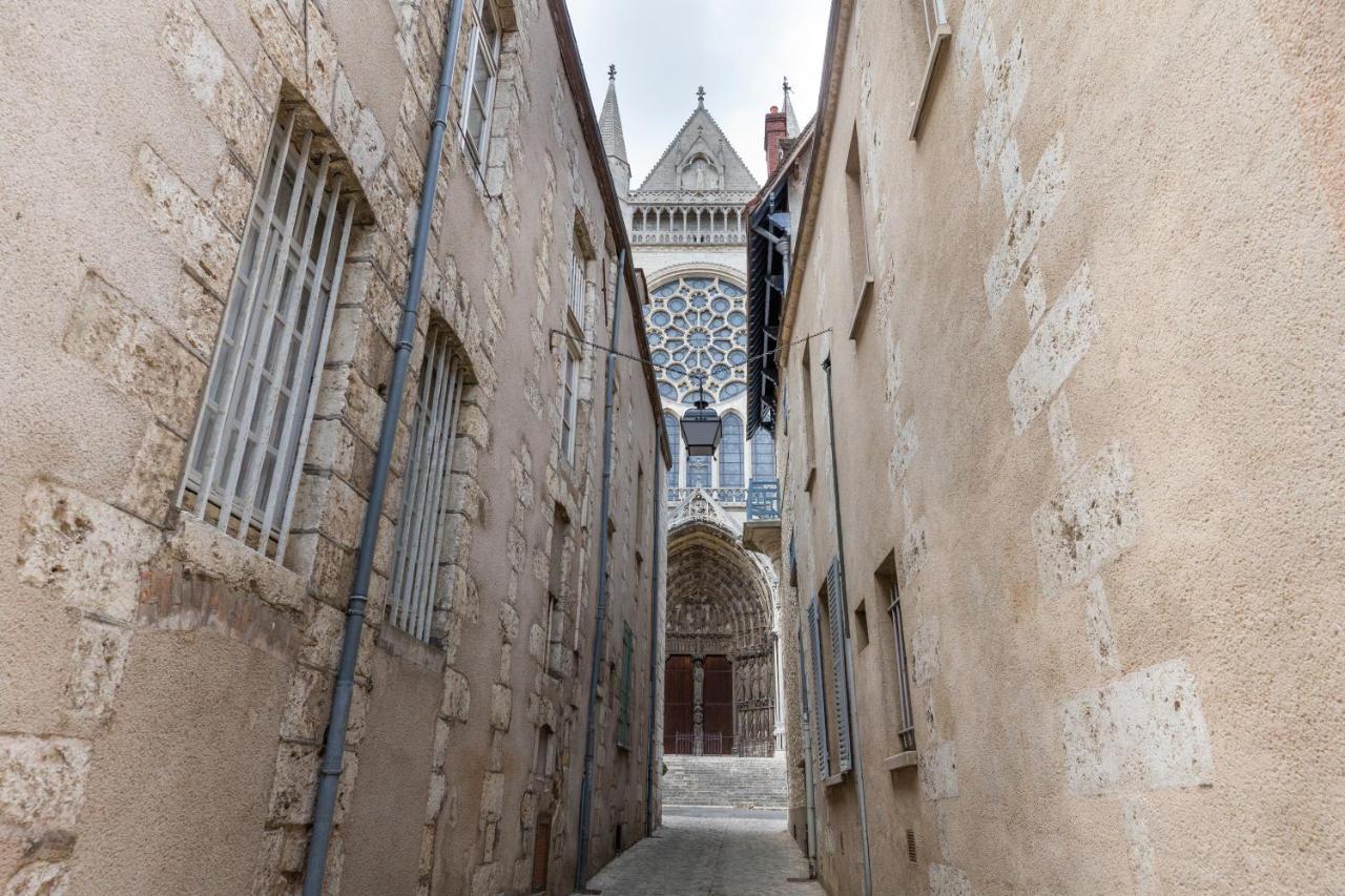 Cocon A Bulles Chic Vue Cathedrale Avec Spa-Jacuzzi Chartres Bagian luar foto