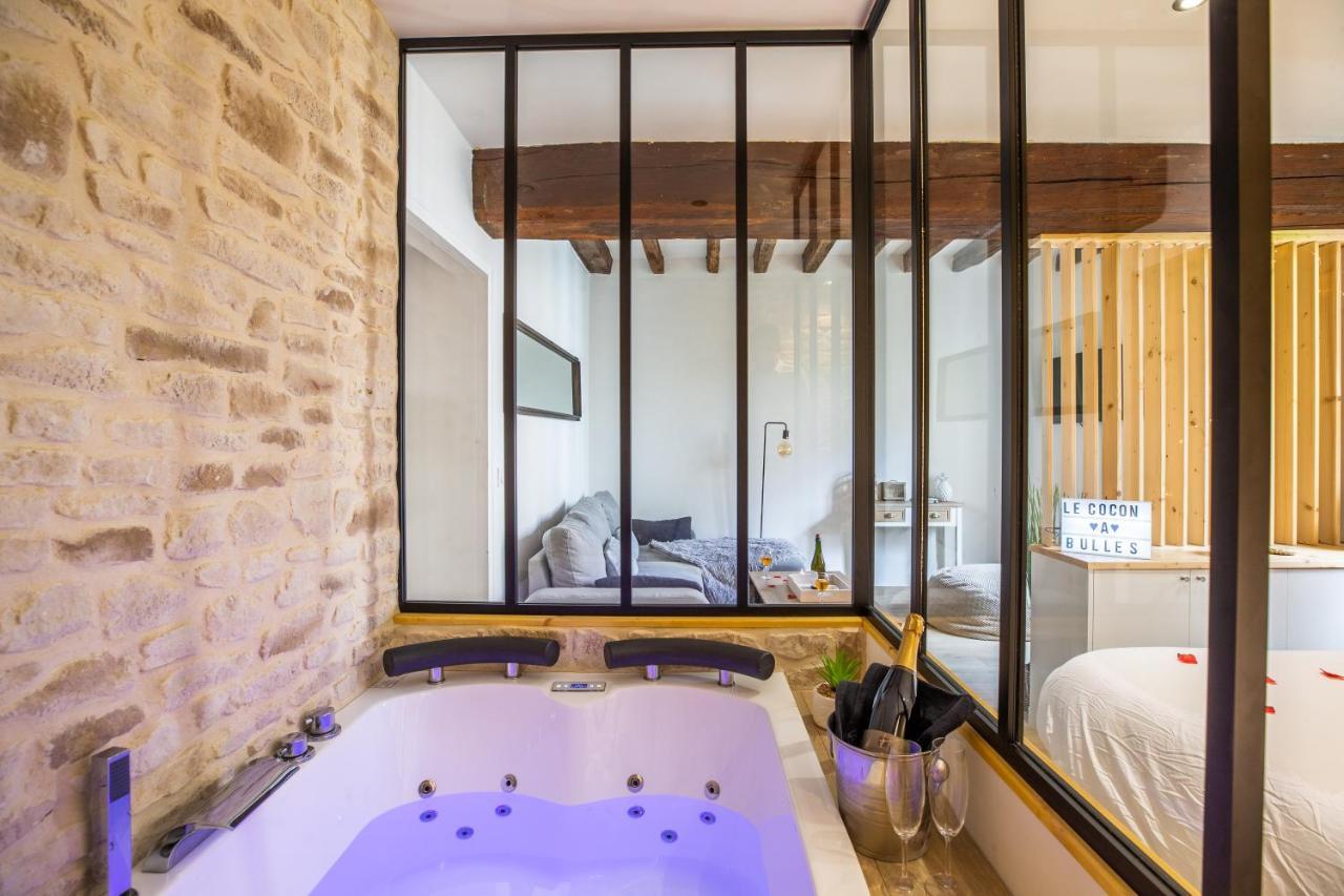 Cocon A Bulles Chic Vue Cathedrale Avec Spa-Jacuzzi Chartres Bagian luar foto